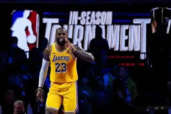 北京炒股配资 NBA休赛期: 詹姆斯执行球员选项再战一年 ! 勇士太阳留下替补中锋