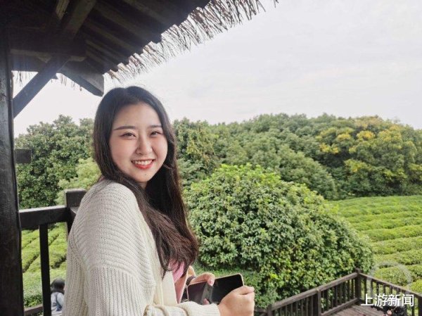 炒股选配资 作家的文章被选为初二考试阅读题本人却做错了, 教育部门: 有争议可以探讨